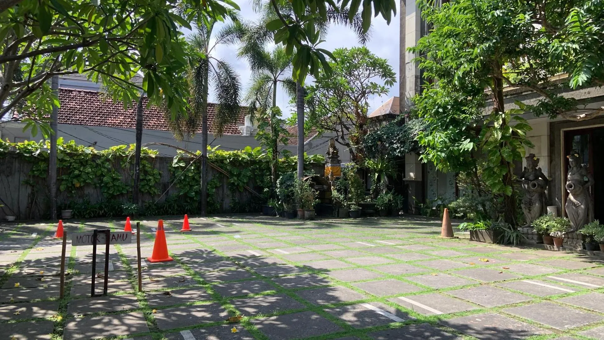 Nirwana Suites Denpasar