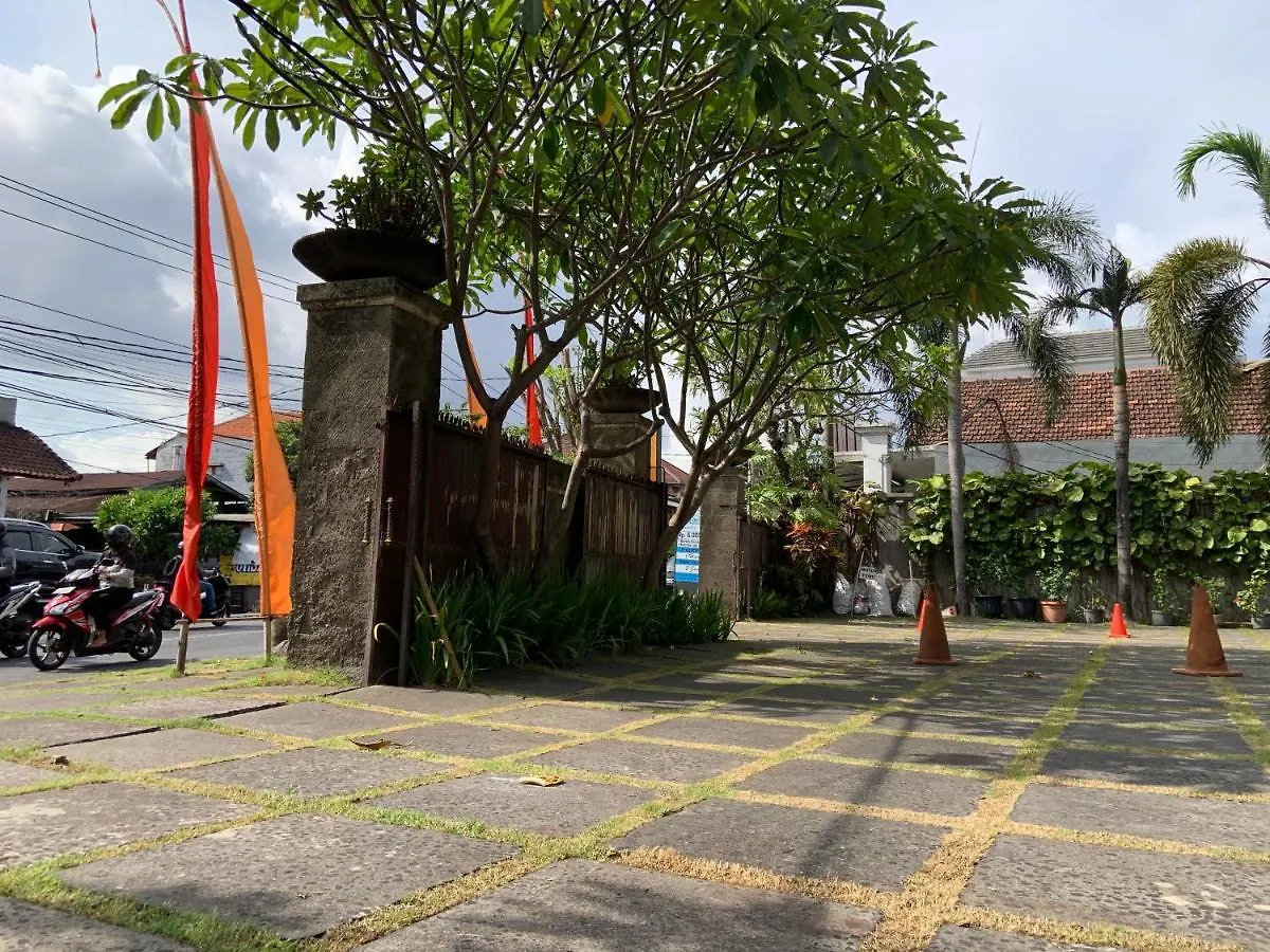 ** Hotell Nirwana Suites Denpasar Indonesien